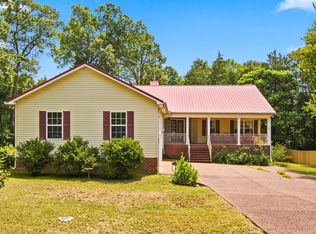 1501 Rebecca Dr, Chapel Hill, TN 37034