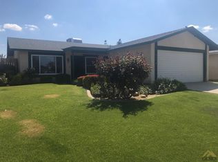 209 Galaxy Ave, Bakersfield, CA 93308