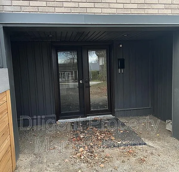 438 Bellevue St #LOWER — Photo 2