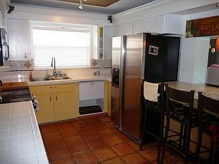 2nd image of 4614 Dolphin Dr
