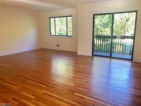 5th image of 38 Park St APT 16E