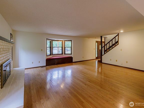 5th image of 1330 11th Court SW