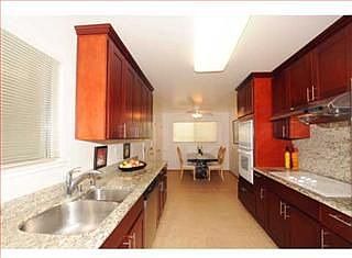 5th image of 5644 Glen Haven Ct