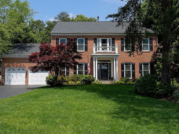 114 Fordham Dr
