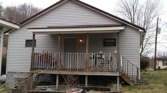 2nd image of 215 Hamblen St S