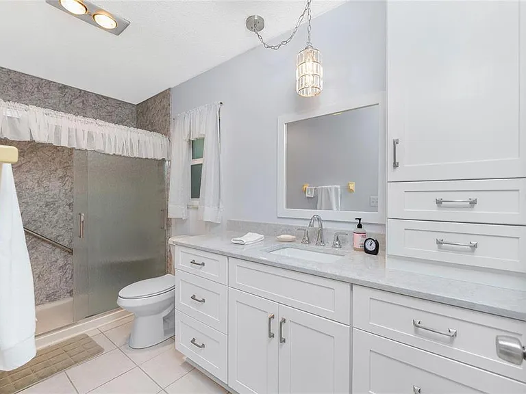 1720 Florence Ave — Photo 27