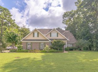 434 Crestview Cir, Columbus, MS 39702