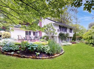146 Bayview Dr, Huntington, NY 11743