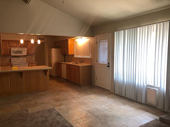 4th image of 1790 W Santa Ana Ave #101