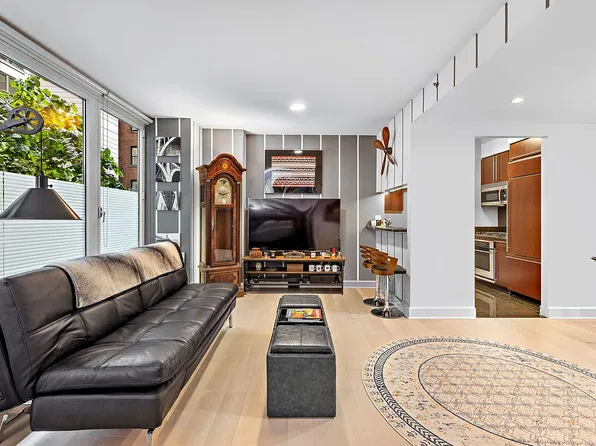 240 Riverside Blvd APT 3P, New York, NY 10069