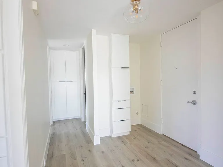 Playa de Oro Apartments — Photo 23