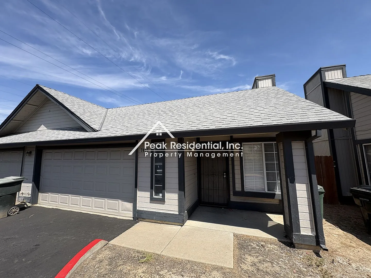 Updated 2bd/2ba Sacramento Duplex — Photo 2