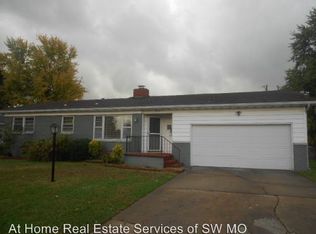 1902 E Cambridge St, Springfield, MO 65804
