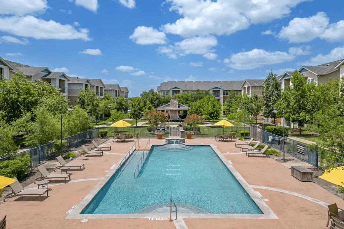 Belle at Bay Colony 55+ Apartments — Photo 2