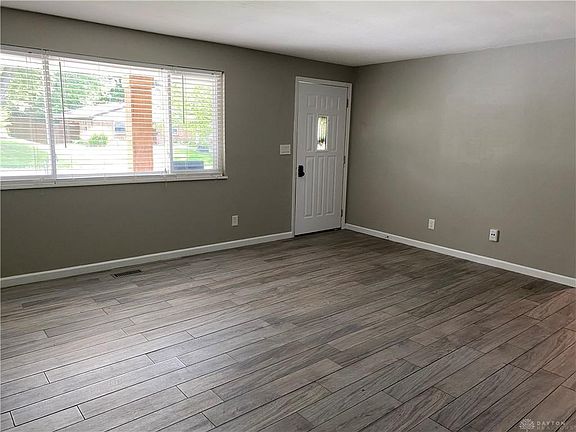 5th image of 2091 S Lakeman Dr