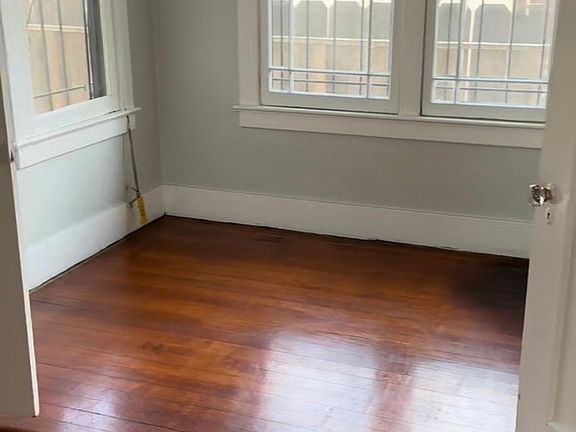 4th image of 315 Jones St