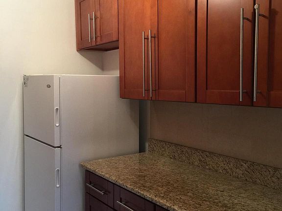 3rd image of 7600 Savannah St APT 201