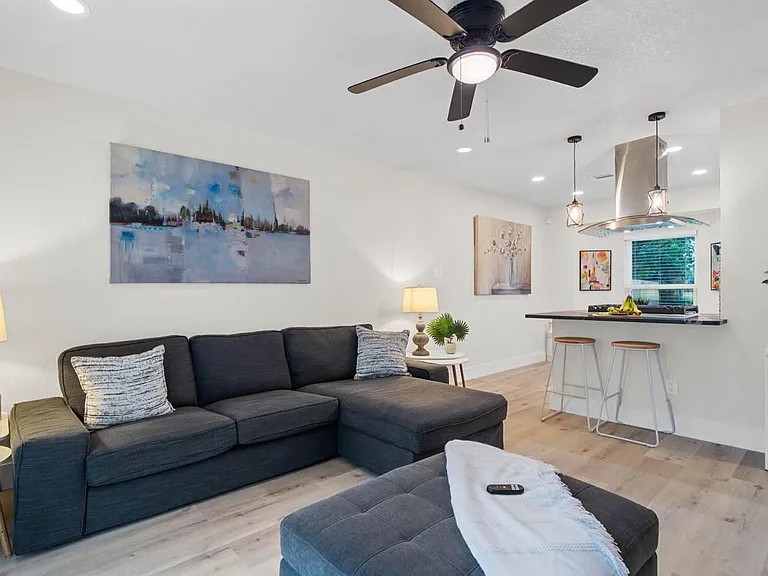 3138 Sunbeam St — Photo 14