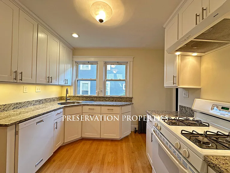 116 Jewett St #1 — Photo 5