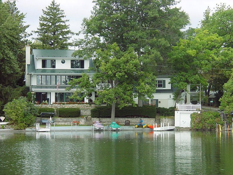 1st image of W5335 Lauderdale Dr