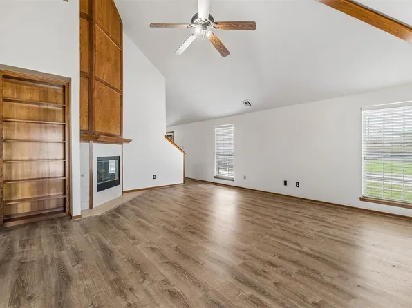 1001 SW 24th St, Moore, OK 73170