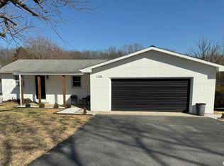 366 Clifty Heights Dr, Marion, IL 62959