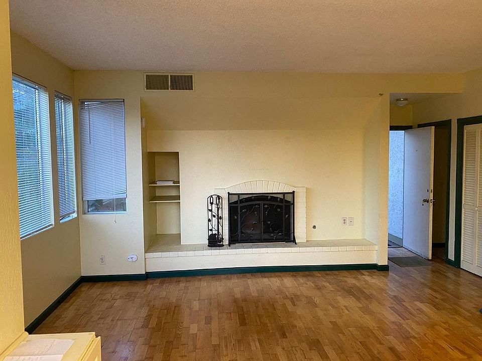 2nd image of 8013 Pinot Noir Ct