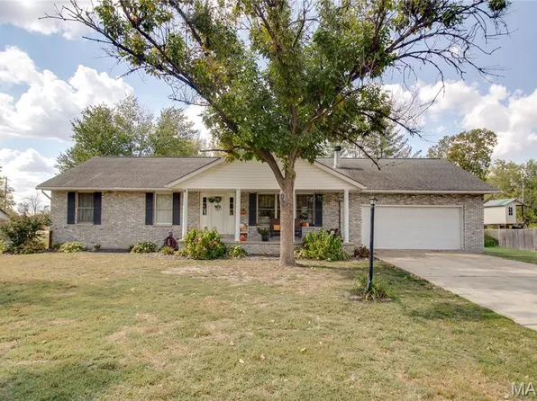 310 S Clinton St, Bunker Hill, IL 62014