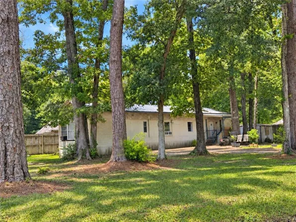 25 Kathman Dr, Madisonville, LA 70447
