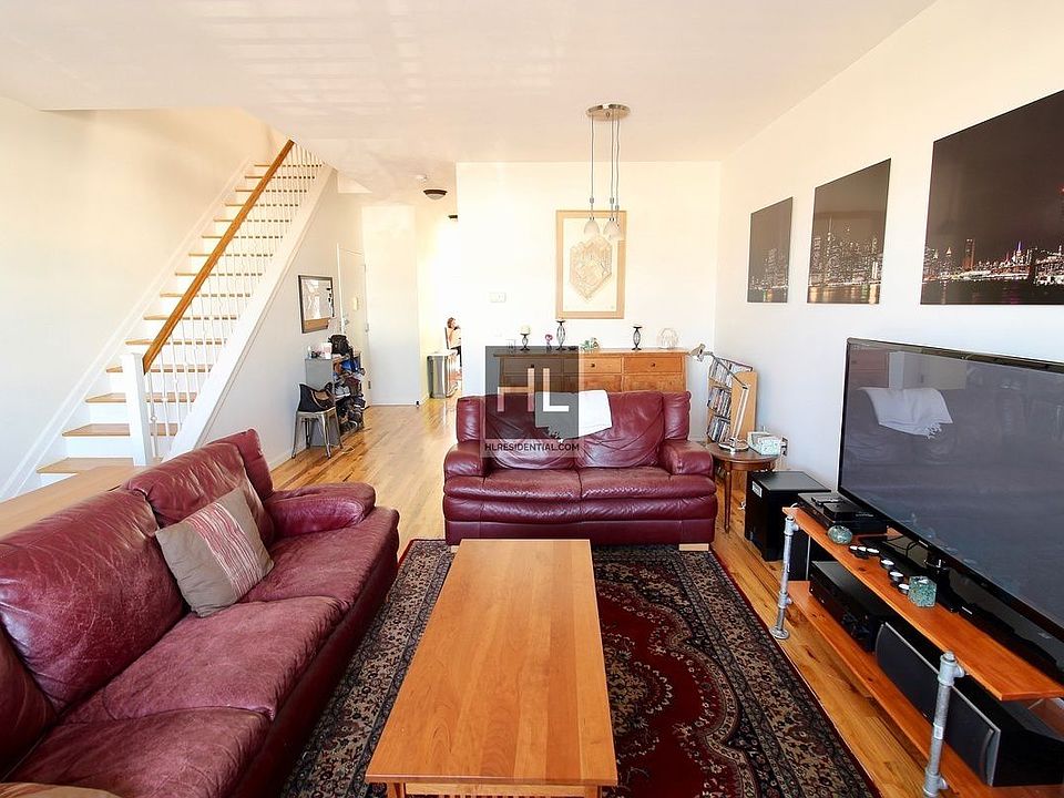 1st image of 139 Columbia St #1