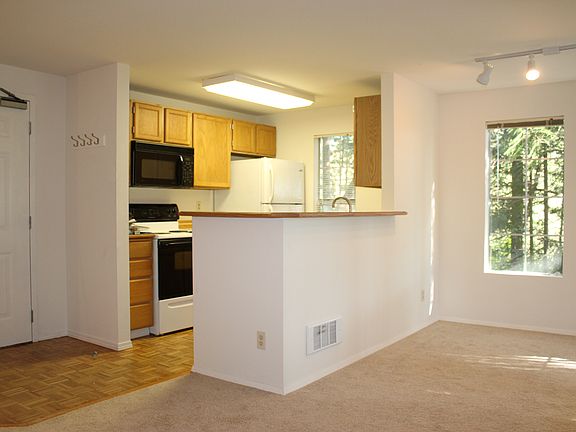 2nd image of 7602 Concord Ln NE #101