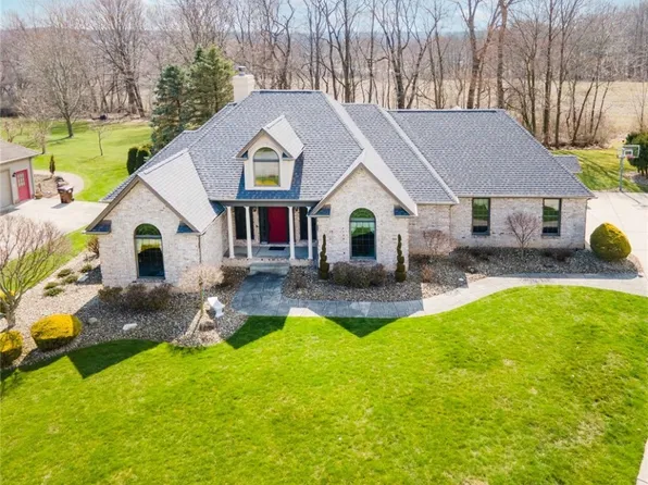 1707 Daffodil Trl, Poland, OH 44514