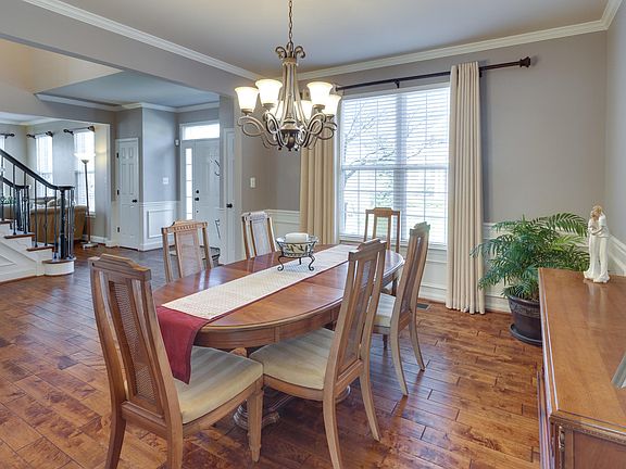 Separate dining room