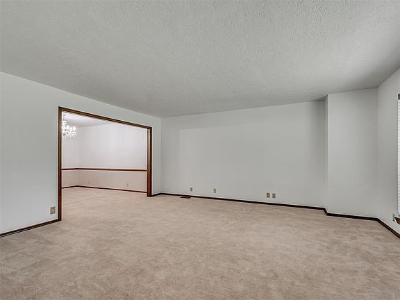 3rd image of 3213 Adobe Dr