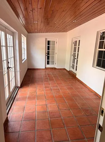 401 Warren Ln — Photo 11