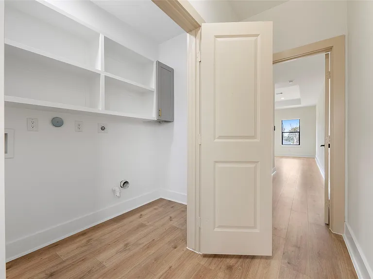 1113 Danube St — Photo 10