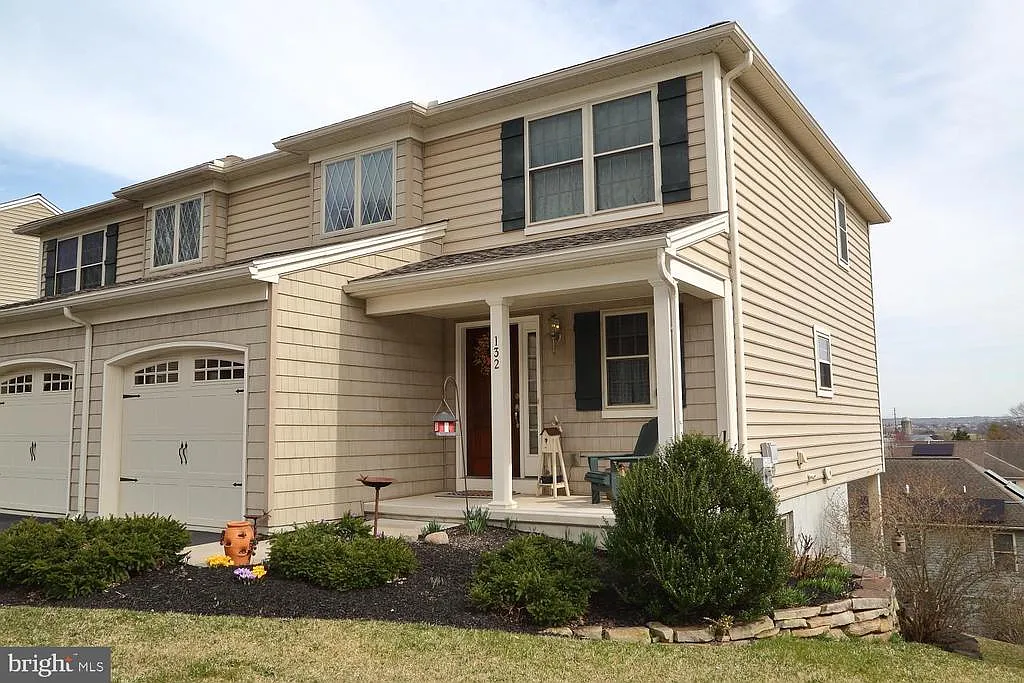 132 Eagle Dr photo 1