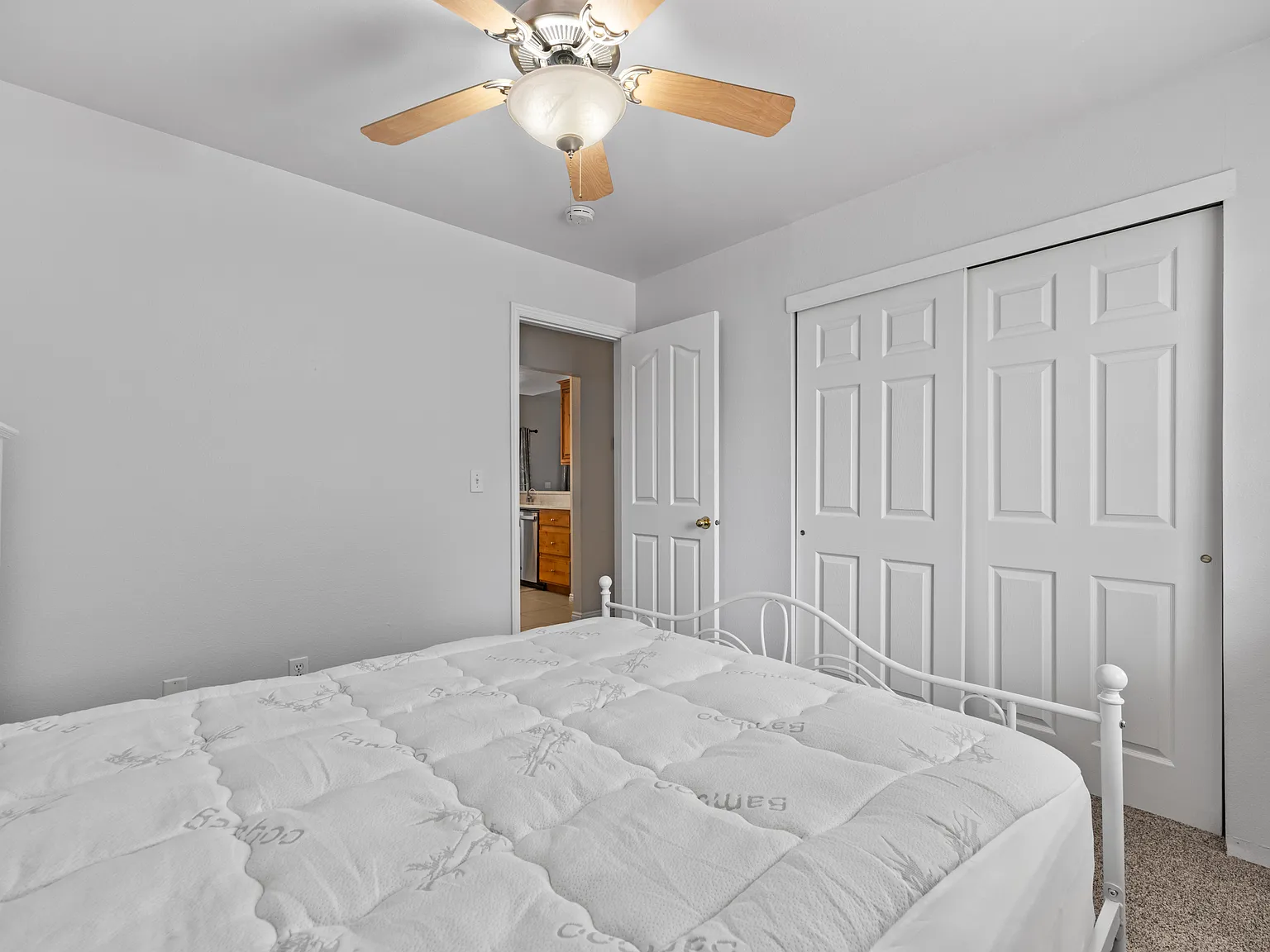 2 bed, 1127 sqft, $1,550 — Photo 3