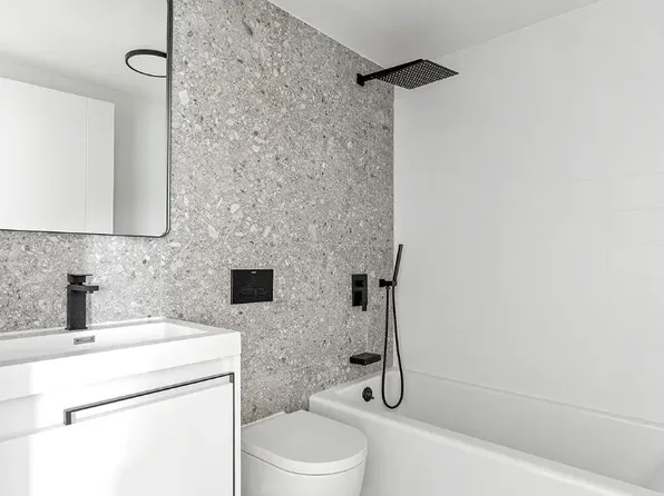 139 Albany Avenue image 7 of 10