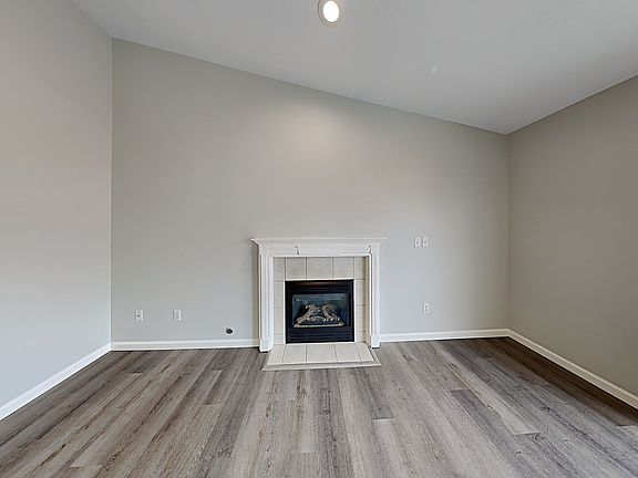 4th image of 8321 203rd Street Ct E