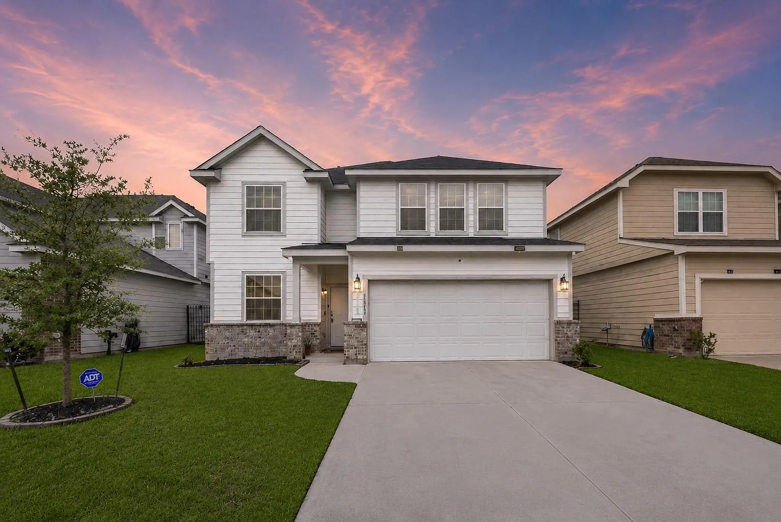 4 bed, 3.5 bath, 2964 sqft, $2,900 — Photo 1