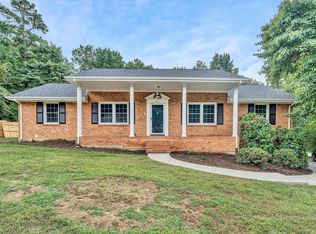 2111 Ruritan Rd, Roanoke, VA 24012