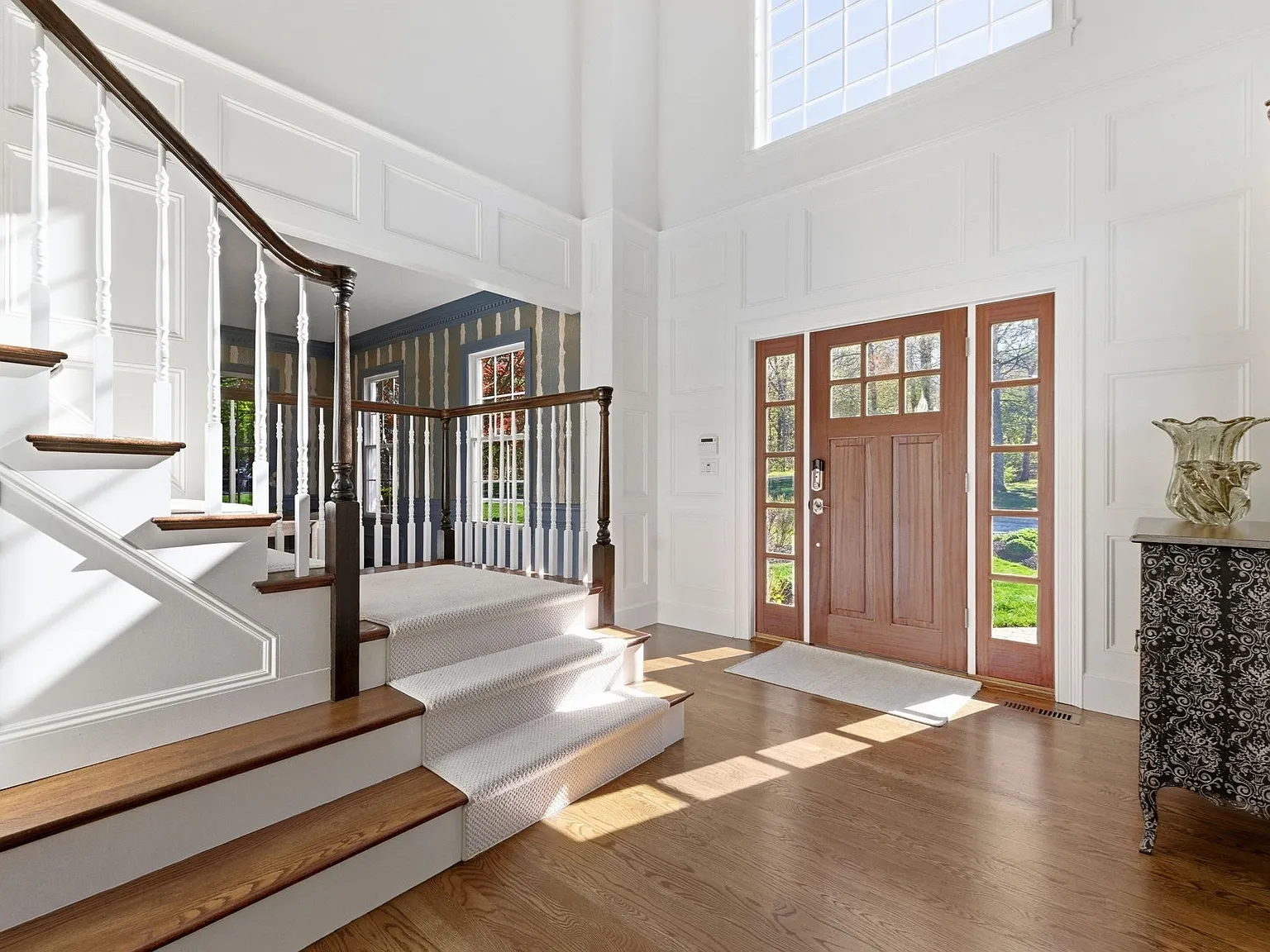 5 bed, 4.5 bath, 5290 sqft, $12,000 — Photo 4