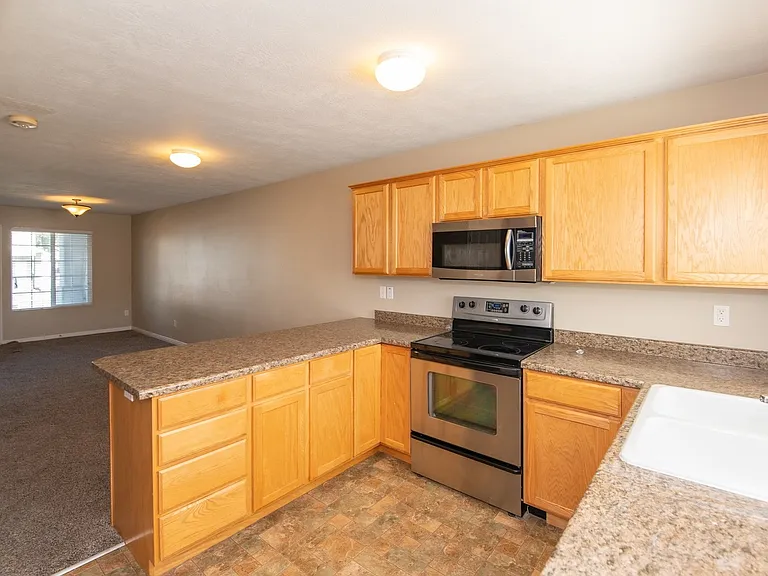 475 N Redwood Rd #56 — Photo 11