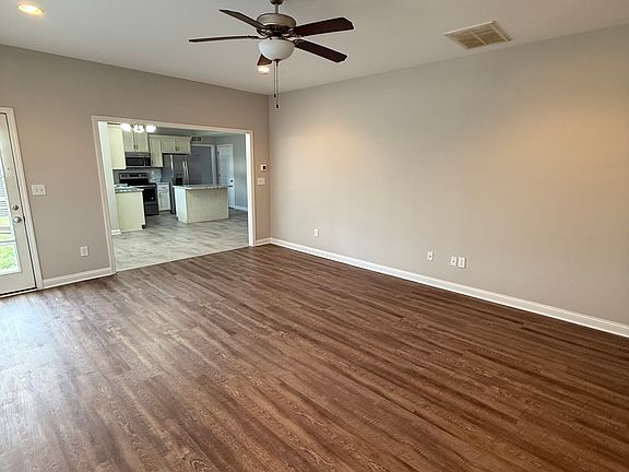 3rd image of 300 San Antonio Way