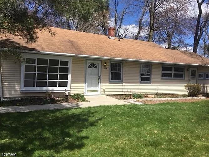 339 Halsey Rd photo 1