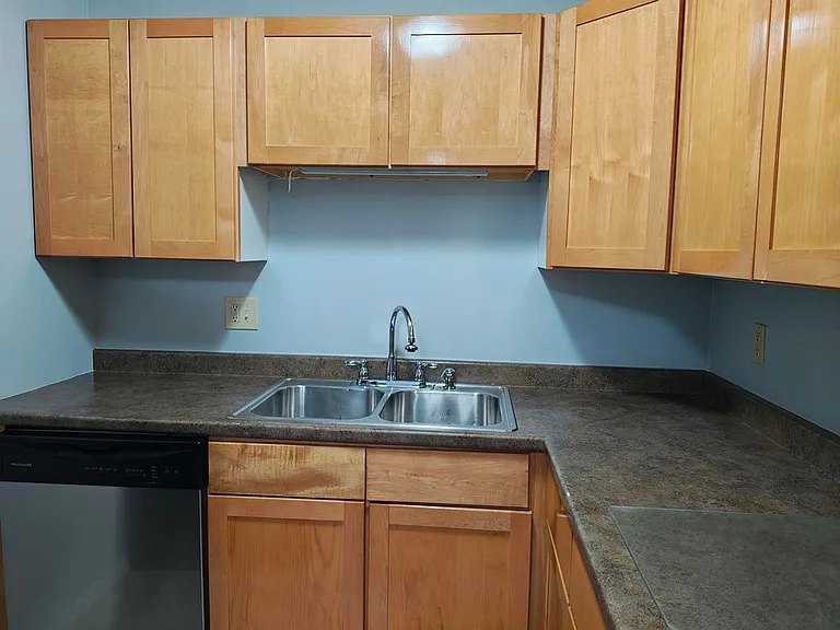 83F Constitution Dr — Photo 3