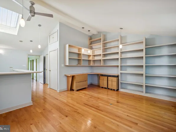 1021 Annin St, Philadelphia, PA 19147