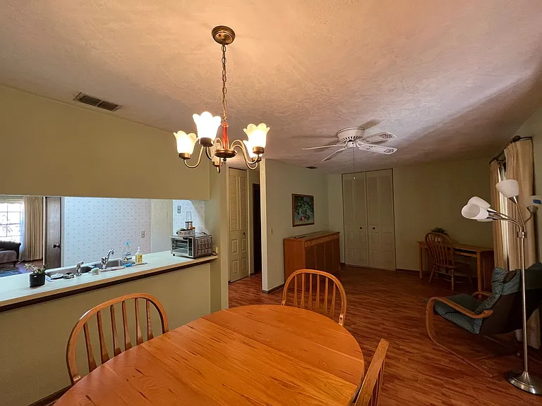 913 New Bedford Dr — Photo 6