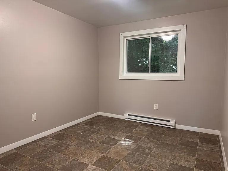 4 Butternut Ln #J — Photo 7